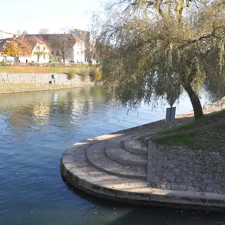 By The River Apartament *
